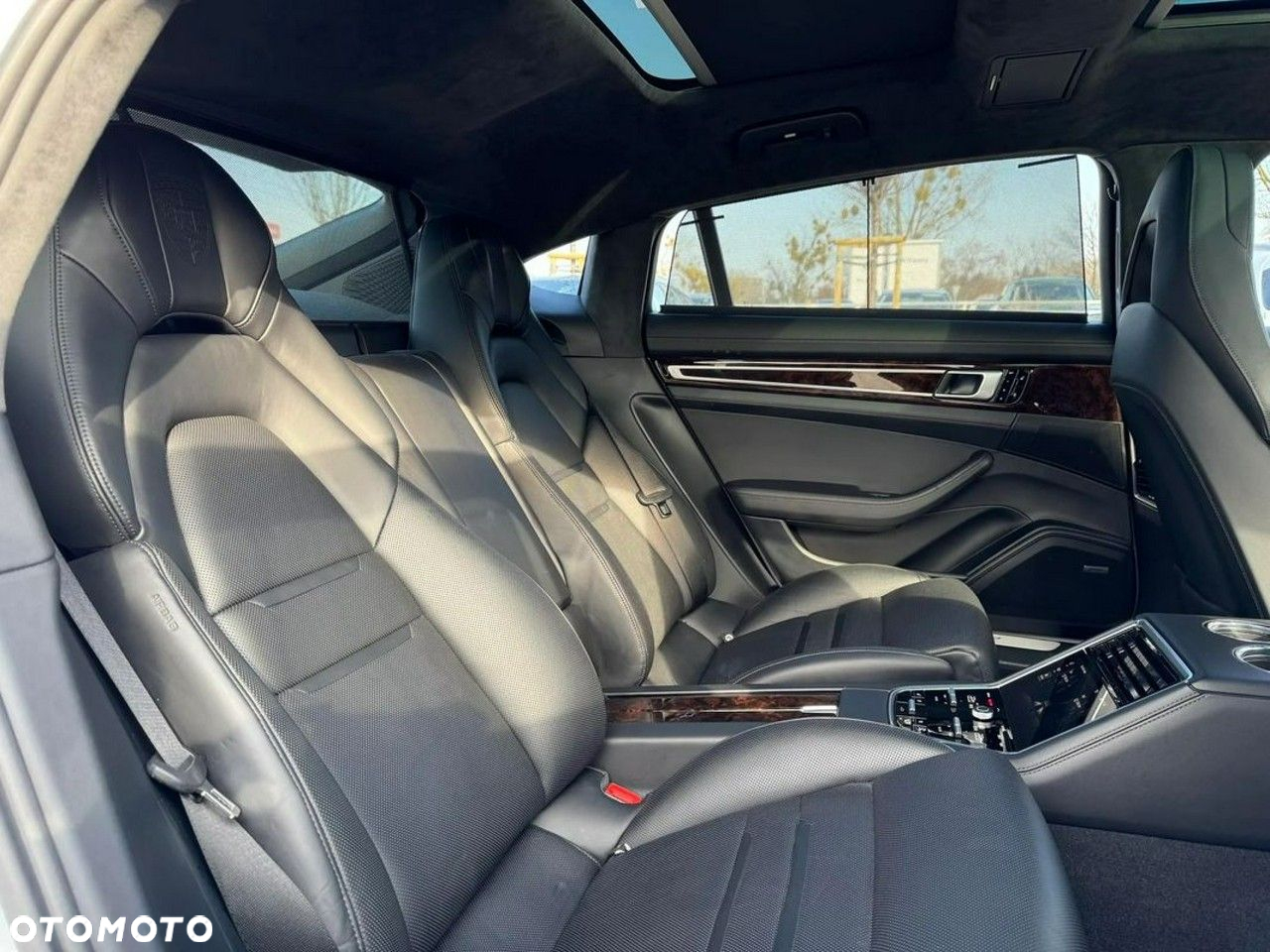 Porsche Panamera 4 E-Hybrid Executive - 14