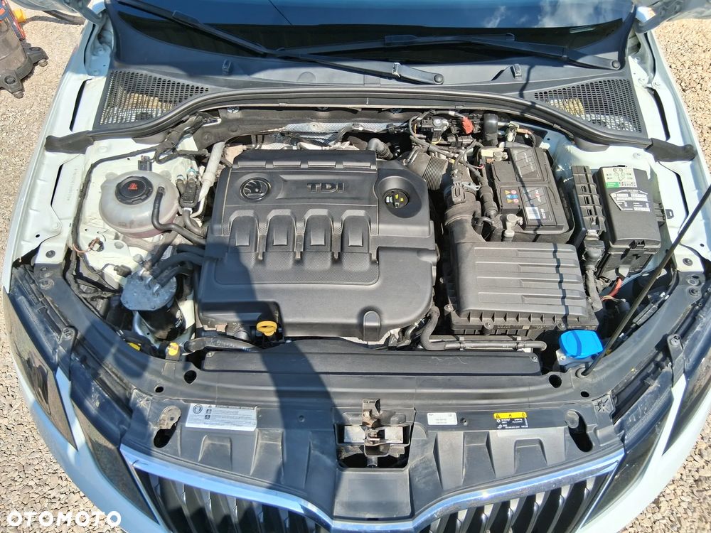 Skoda Octavia 1.6 TDI Ambiente DSG - 24