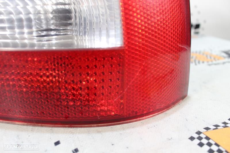 Farolim Direito Audi A3 (8L1)  Farolim Audi A3 8L / 8L0945096b - 1