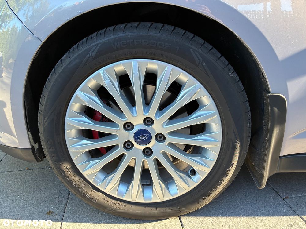 Ford Grand C-MAX - 19