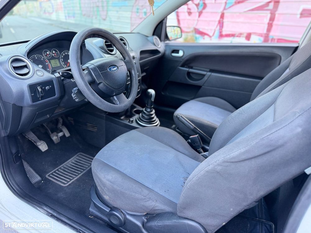Ford Fiesta 1.4 TDCI - 8