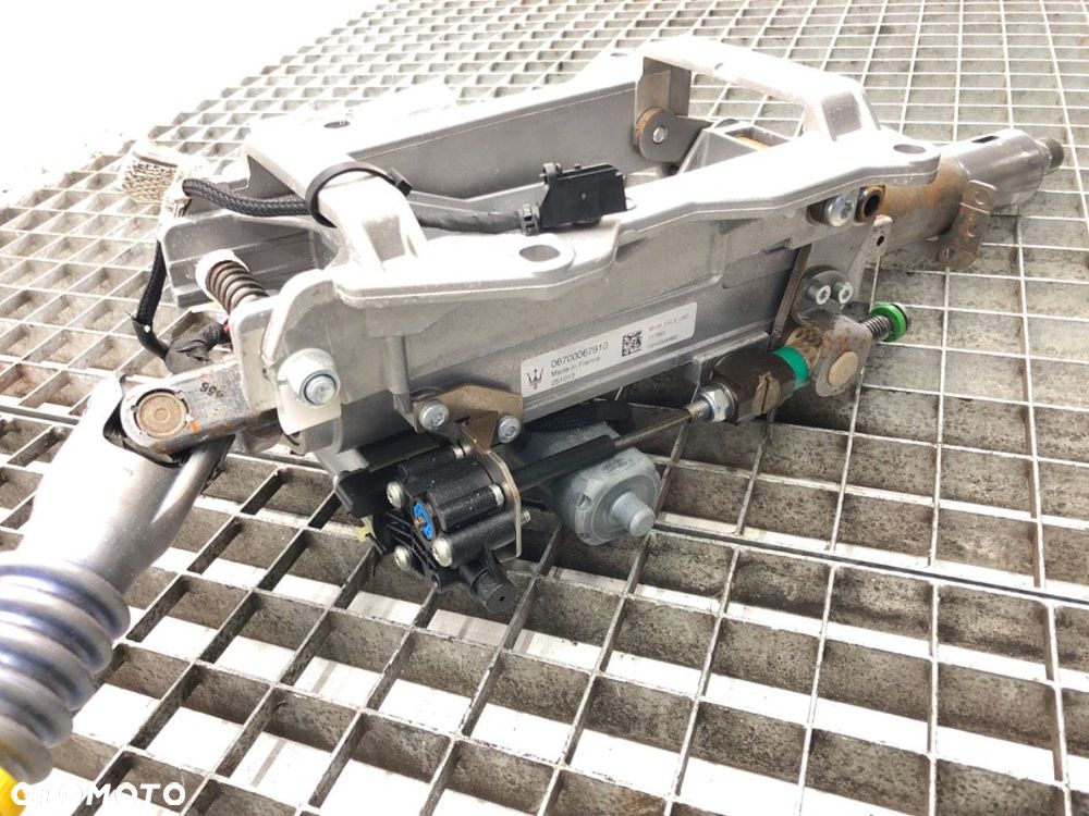 KOLUMNA KIEROWNICZA  MASERATI QUATTROPORTE VI 2012 - 2022 3.0 S Q4 302 kW [411 KM] benzyna 2013 - - 6