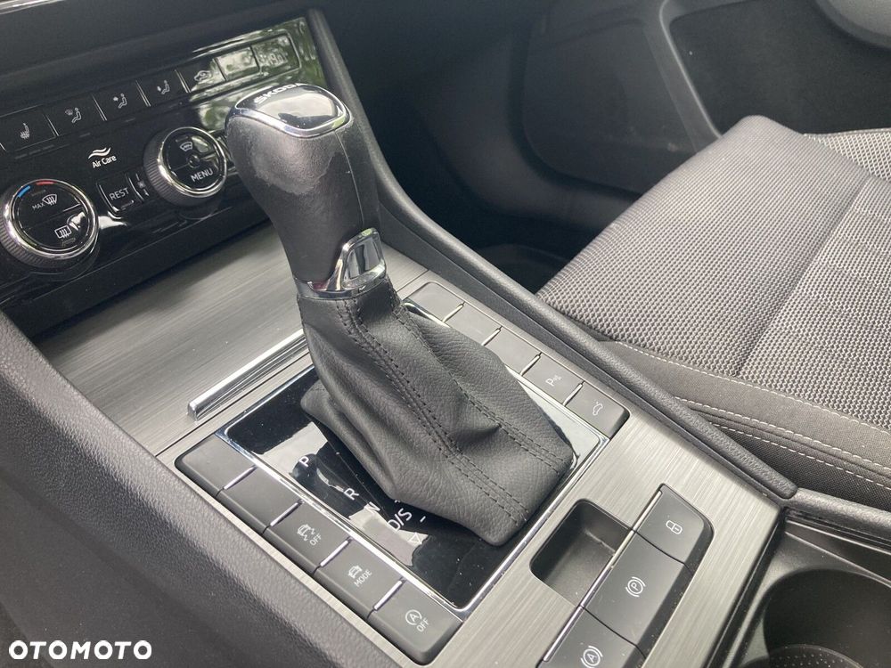 Skoda Superb 2.0 TSI Style DSG - 17