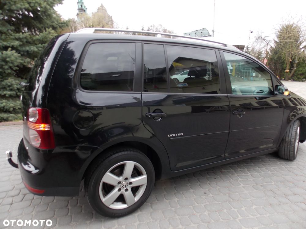 Volkswagen Touran 1.9 TDI DSG United - 18