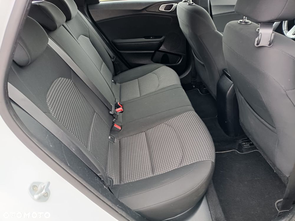 Kia Ceed 1.6 CRDi SCR L - 17