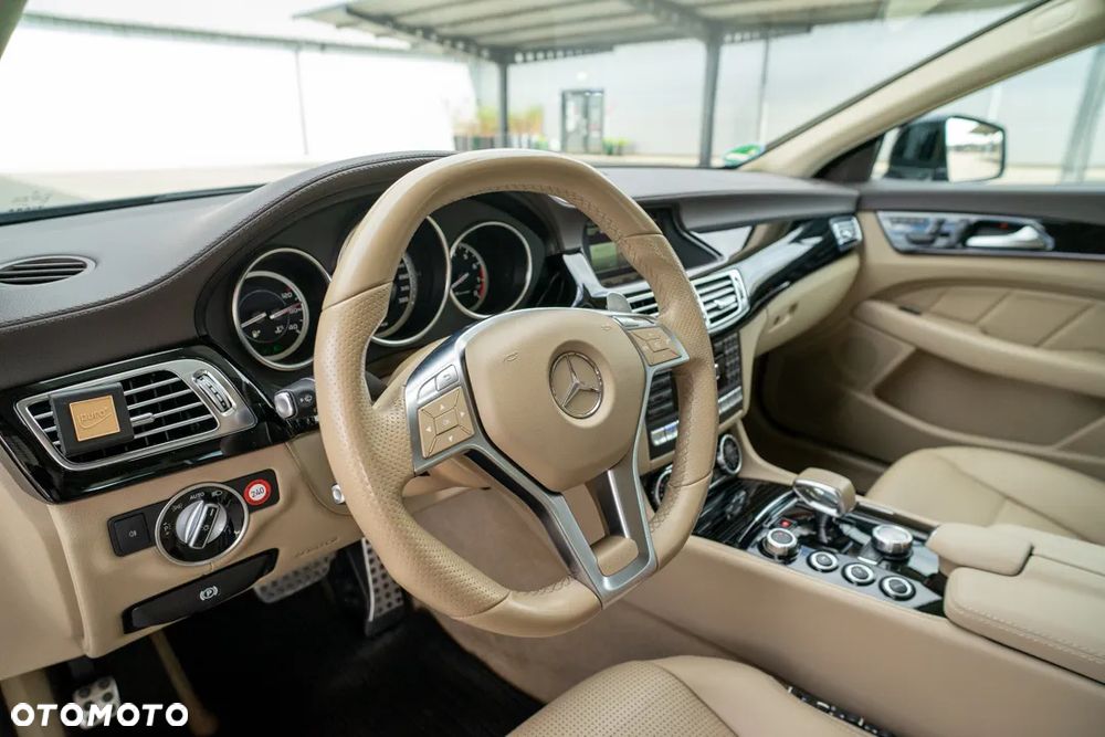 Mercedes-Benz CLS 63 AMG AMG SPEEDSHIFT MCT - 23