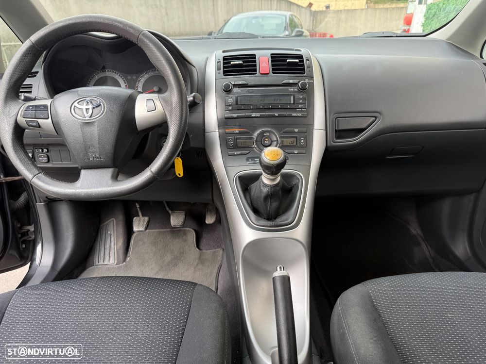 Toyota Auris 1.4 D-4D Comfort 110g - 11