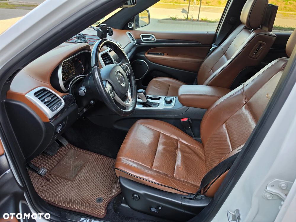 Jeep Grand Cherokee - 35
