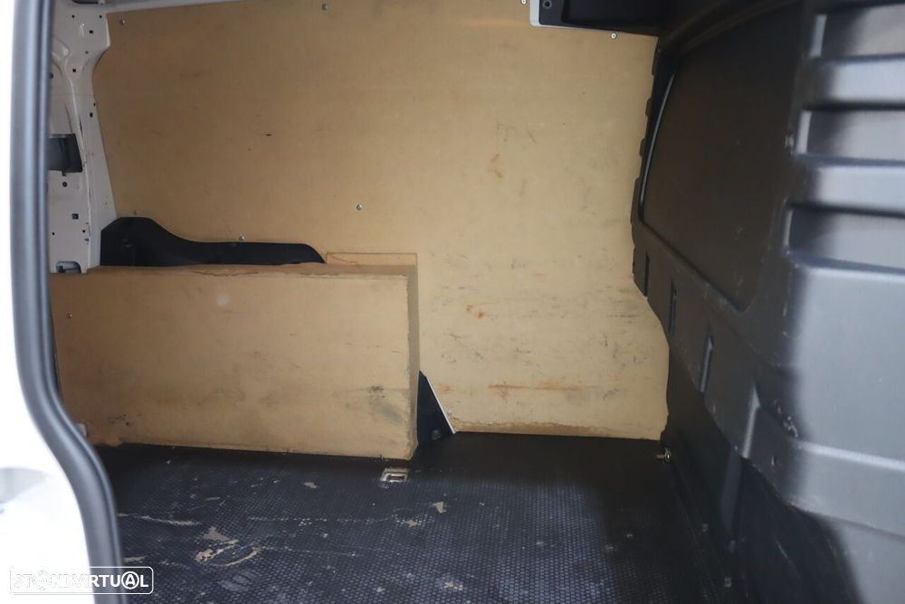 VW Caddy 2.0 TDi - 24