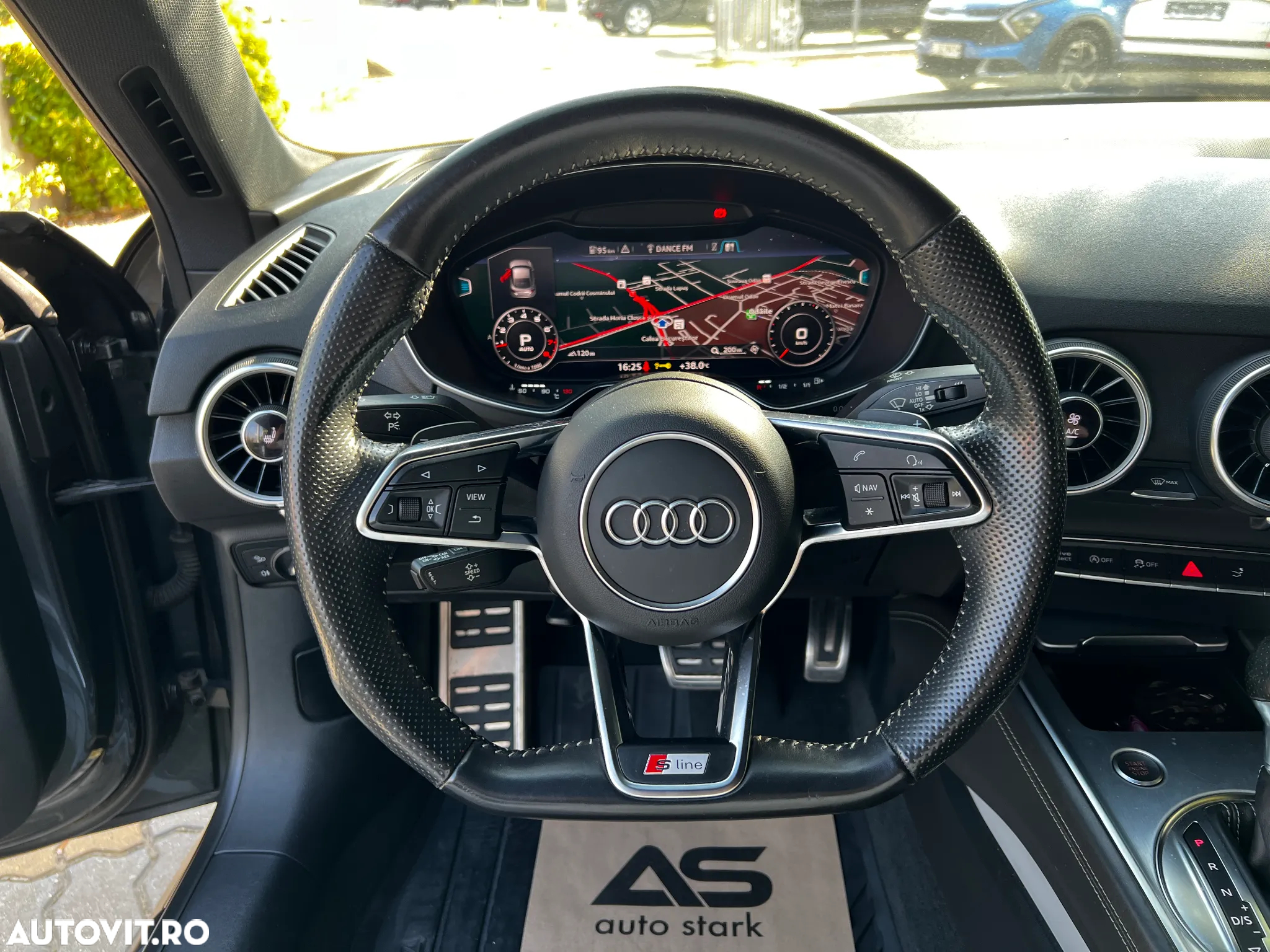 Audi TT Coupe 2.0 TFSI Stronic quattro - 26