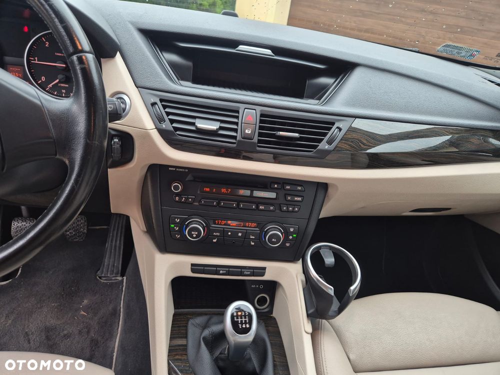 BMW X1 sDrive18d - 8