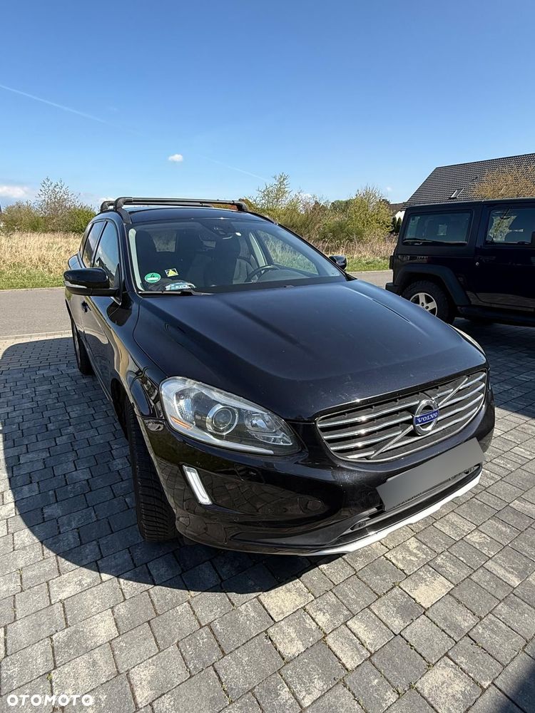 Volvo XC 60 D5 AWD Momentum - 1