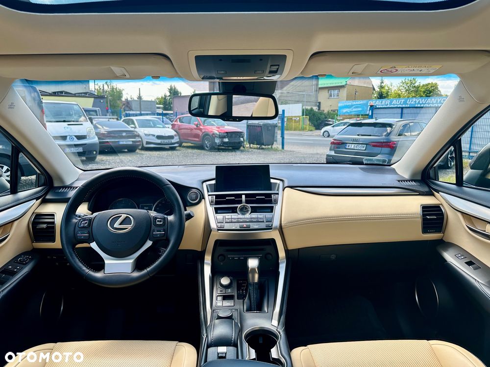 Lexus NX 200t Prestige AWD - 18