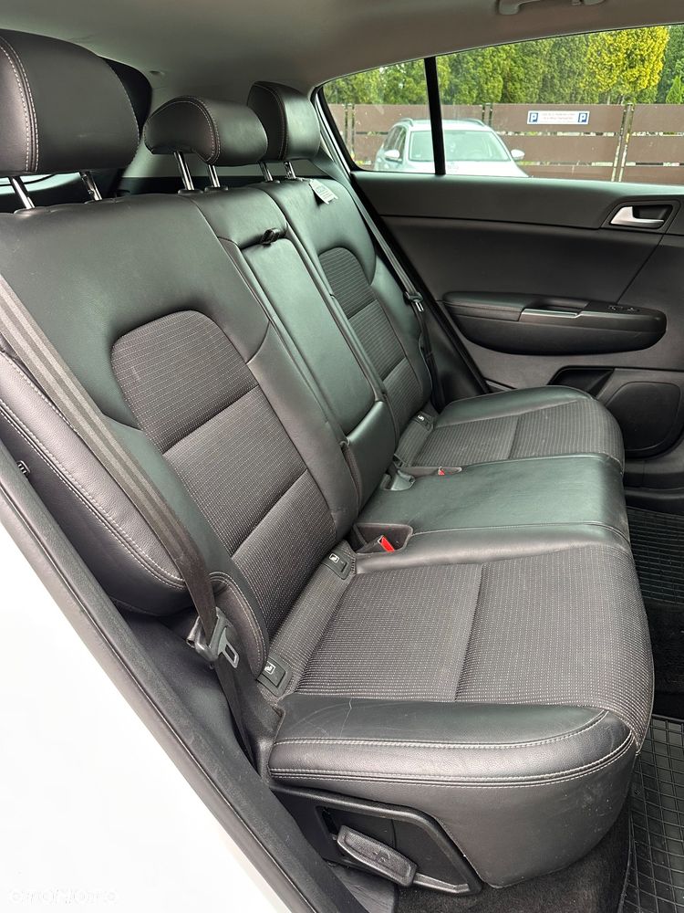 Kia Sportage - 12