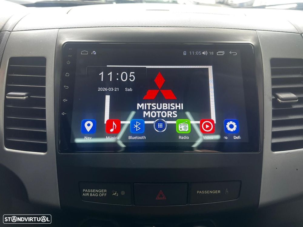 Mitsubishi Outlander 2.0 DI-D Intense 4WD - 23