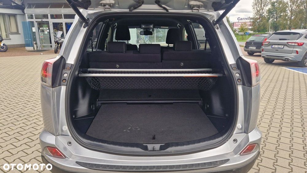 Toyota RAV4 Hybrid Premium 4x2 - 23