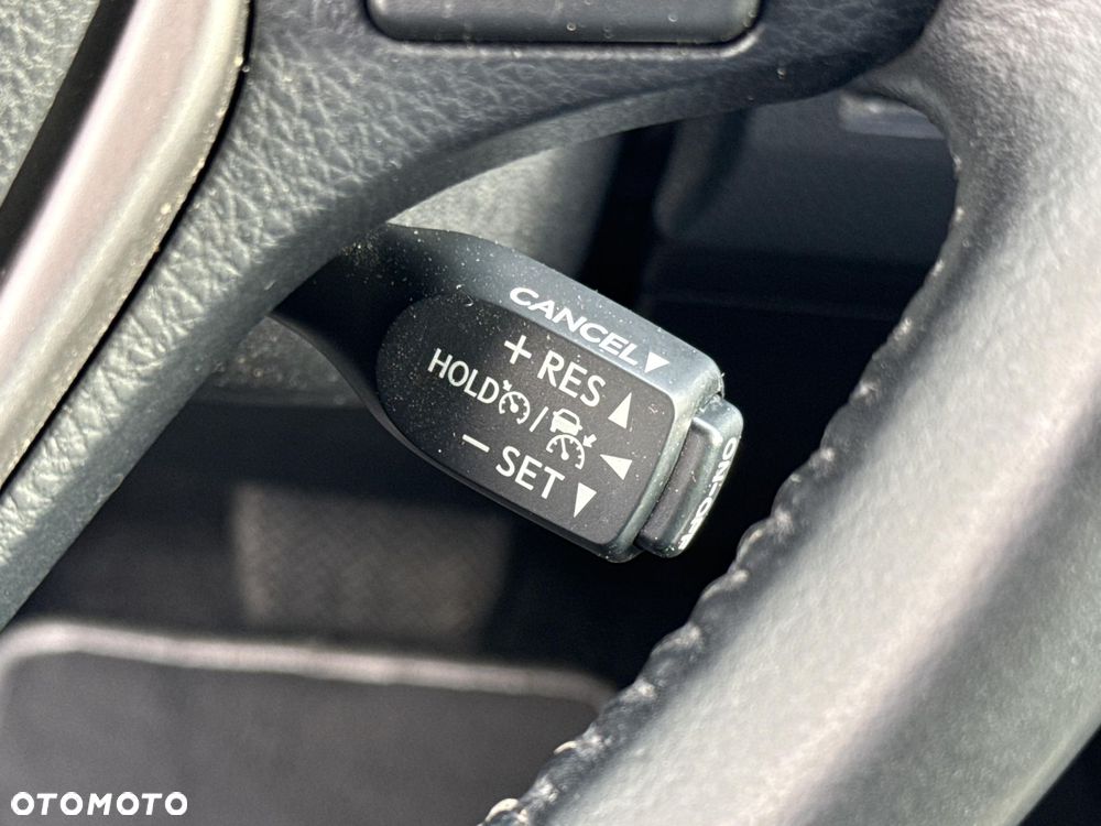 Toyota RAV4 Hybrid Premium 4x2 - 23