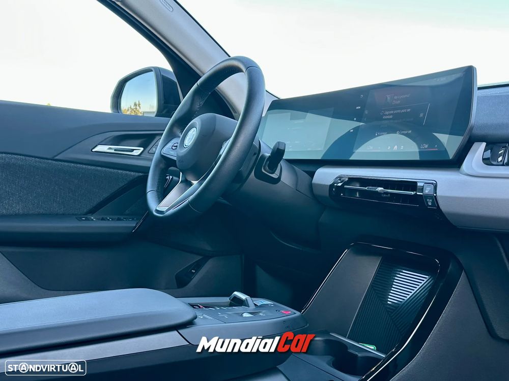 BMW iX2 eDrive20 - 12