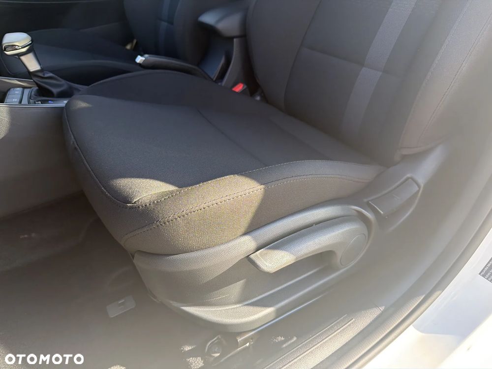 Hyundai i20 1.0 T-GDi Modern Black DCT - 12