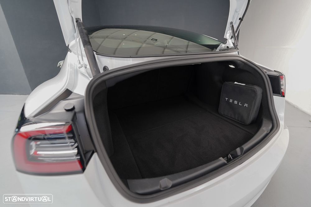 Tesla Model 3 Tração Traseira Standard - 26