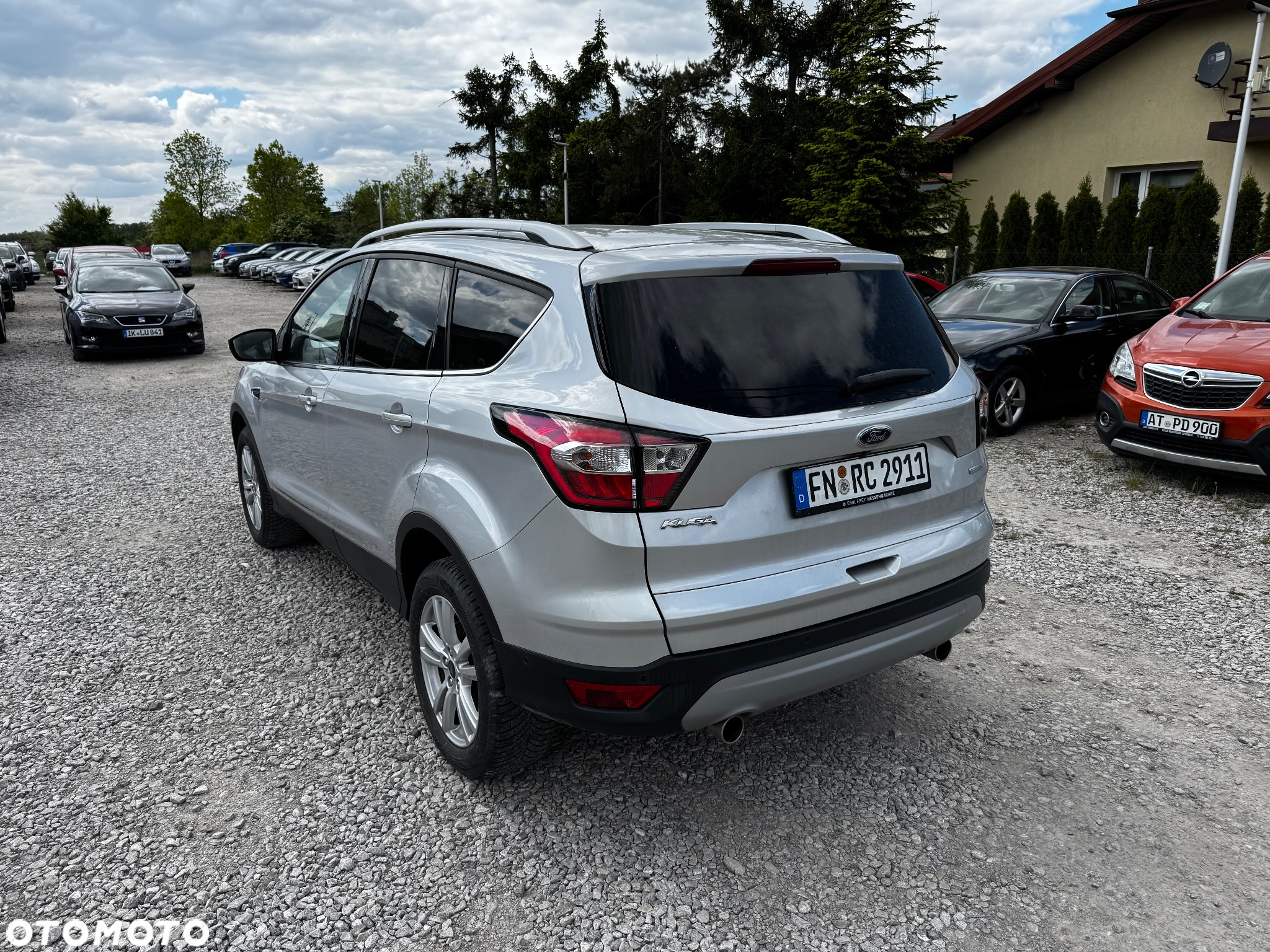 Ford Kuga 1.5 EcoBoost 2x4 Cool & Connect - 4