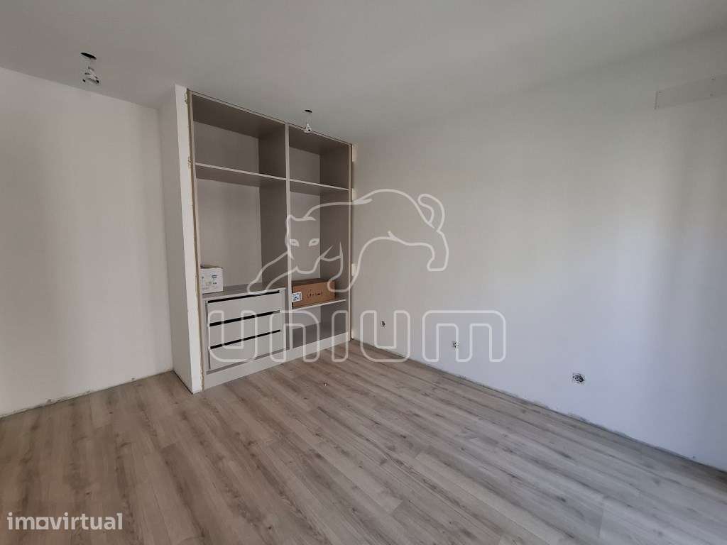Apartamento T1 na praia da Amorosa - Grande imagem: 5/7
