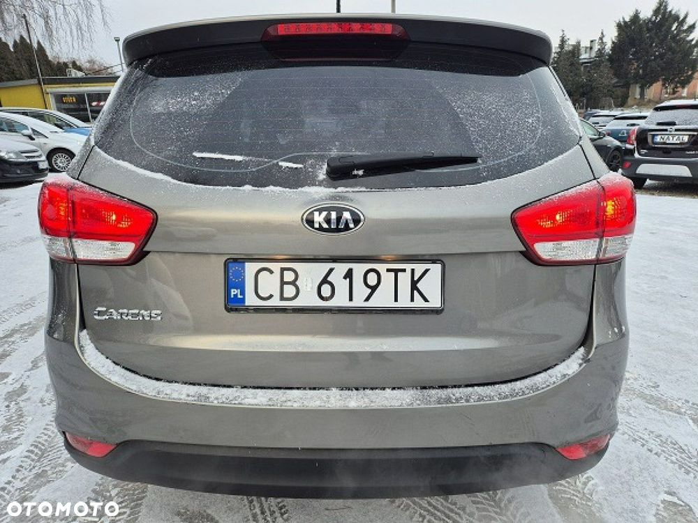 Kia Carens - 3