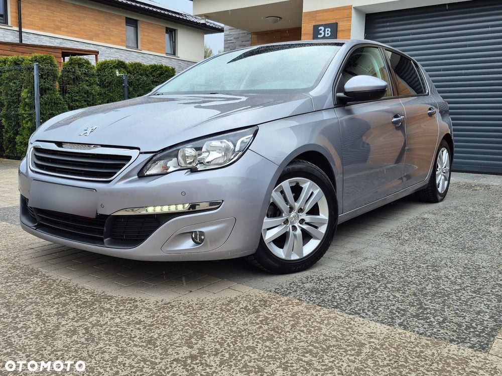 Peugeot 308 - 1