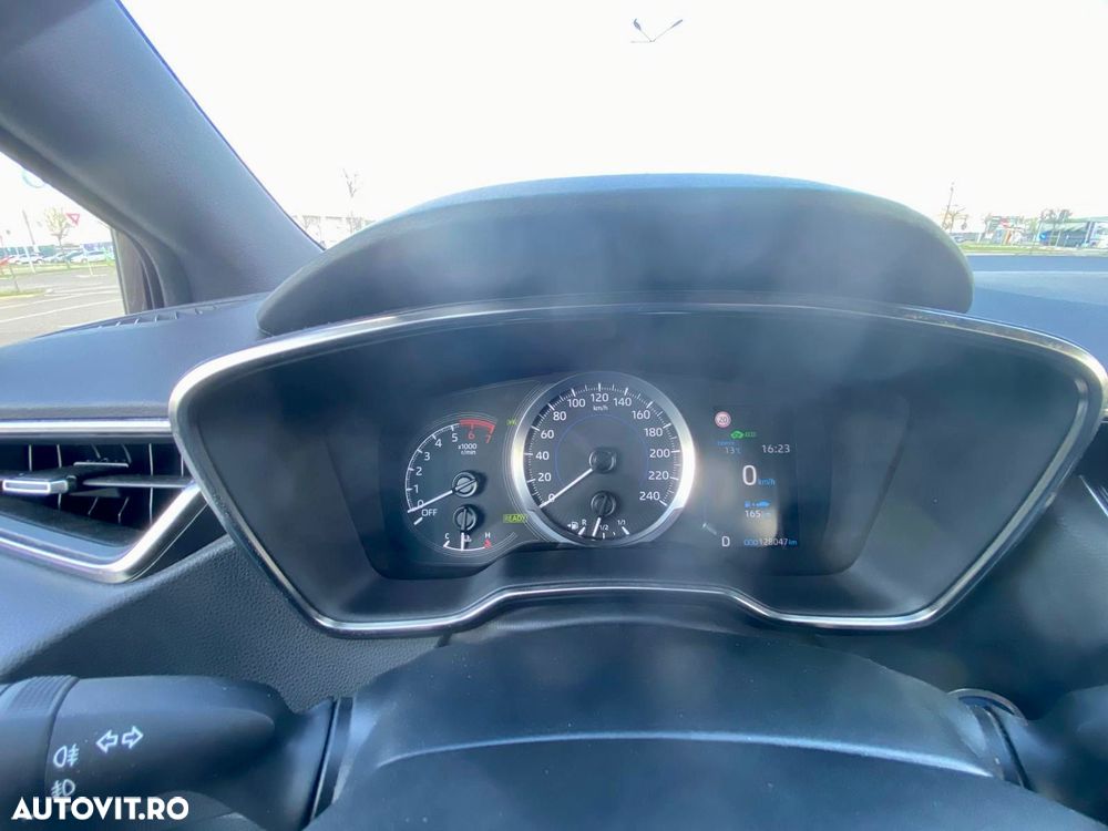 Toyota Corolla 1.8 HEV Business - 8