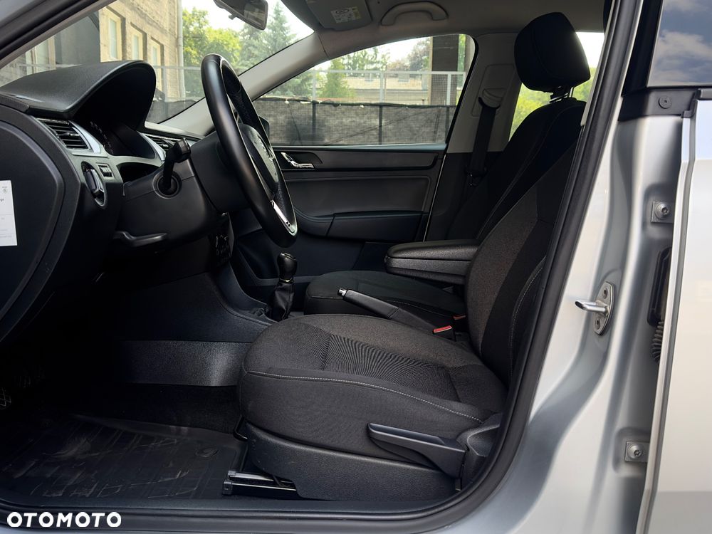 Skoda RAPID 1.2 TSI Ambition - 17