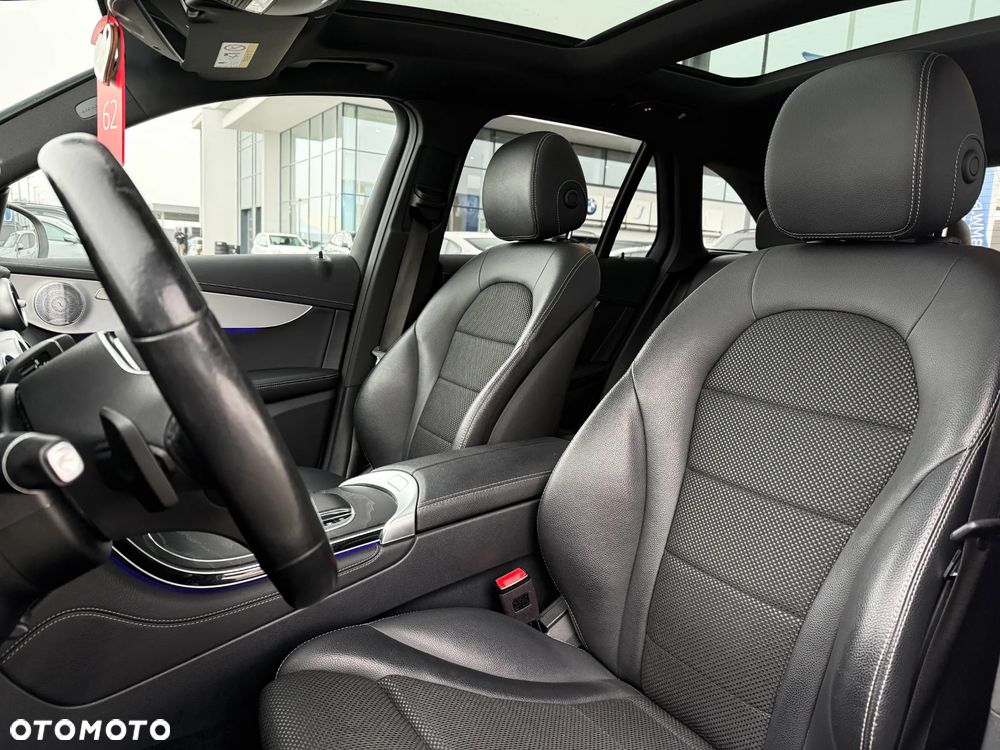 Mercedes-Benz GLC 300 4Matic 9G-TRONIC - 27