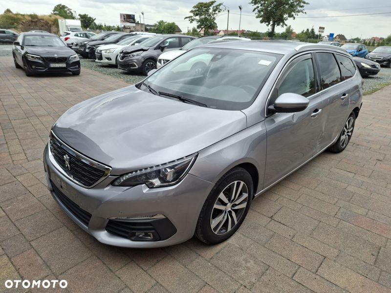 Peugeot 308 PureTech 130 GPF EAT8 Stop & Start Allure Business-Paket - 2