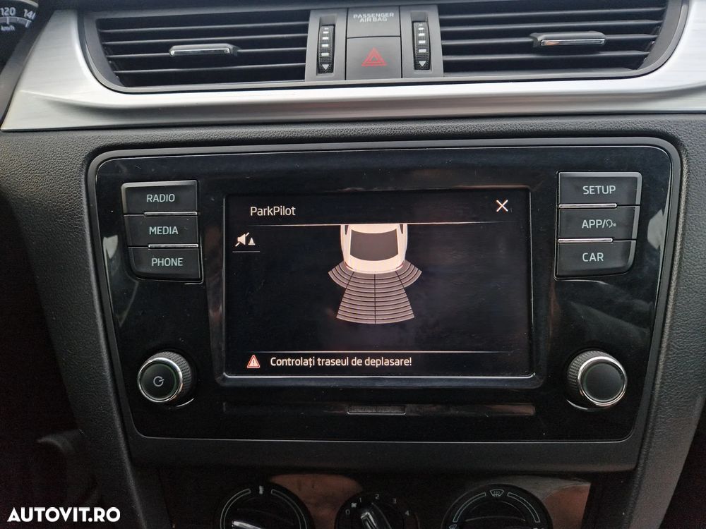 Skoda RAPID 1.0 TSI Active - 26