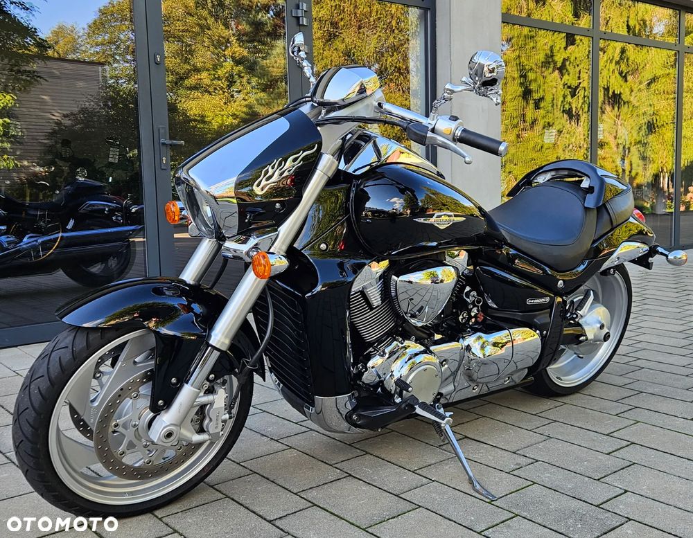 Suzuki Intruder