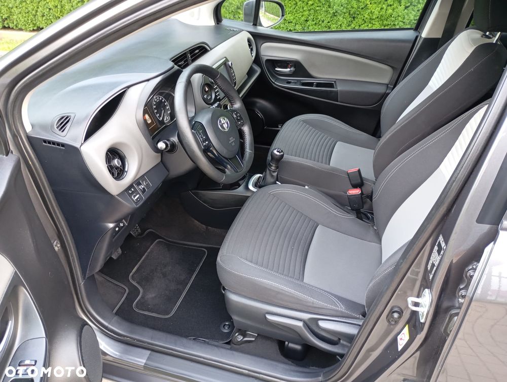 Toyota Yaris 1.0 Premium - 6