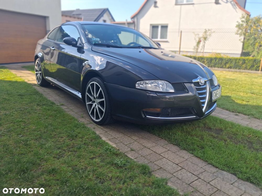 Alfa Romeo GT - 1