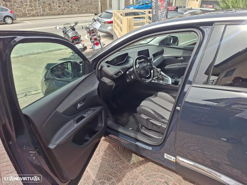 Peugeot 3008 PureTech 130 Stop & Start Allure - 17