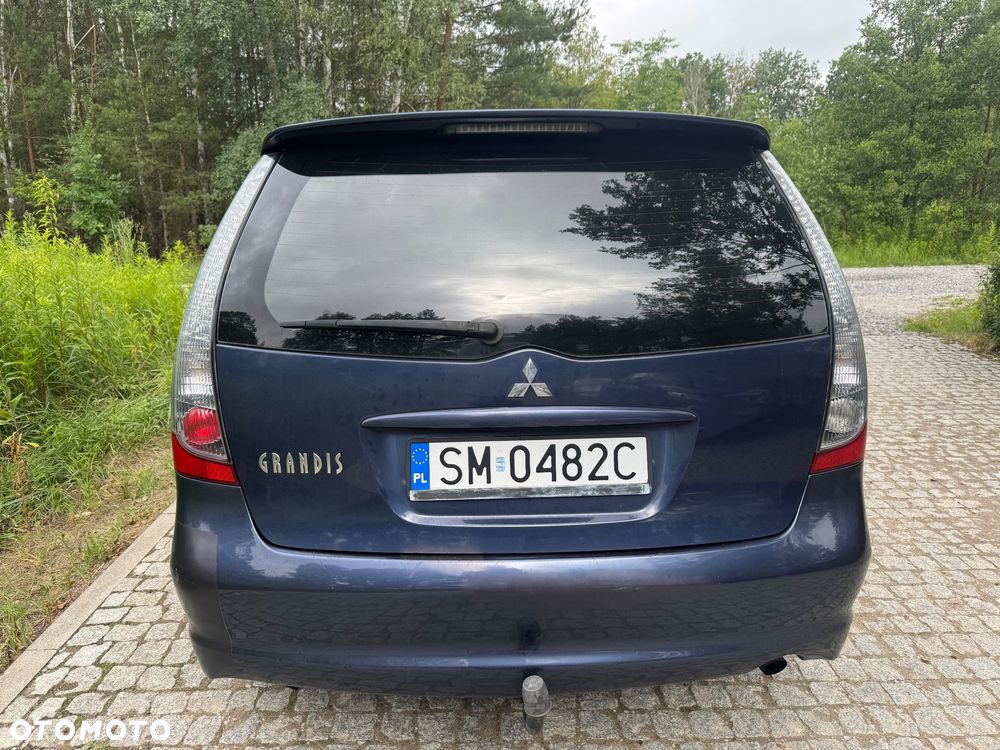 Mitsubishi Grandis 2.4 Intense - 5