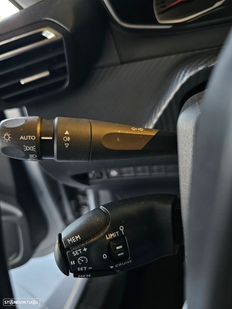 Peugeot 208 1.2 PureTech Active - 10