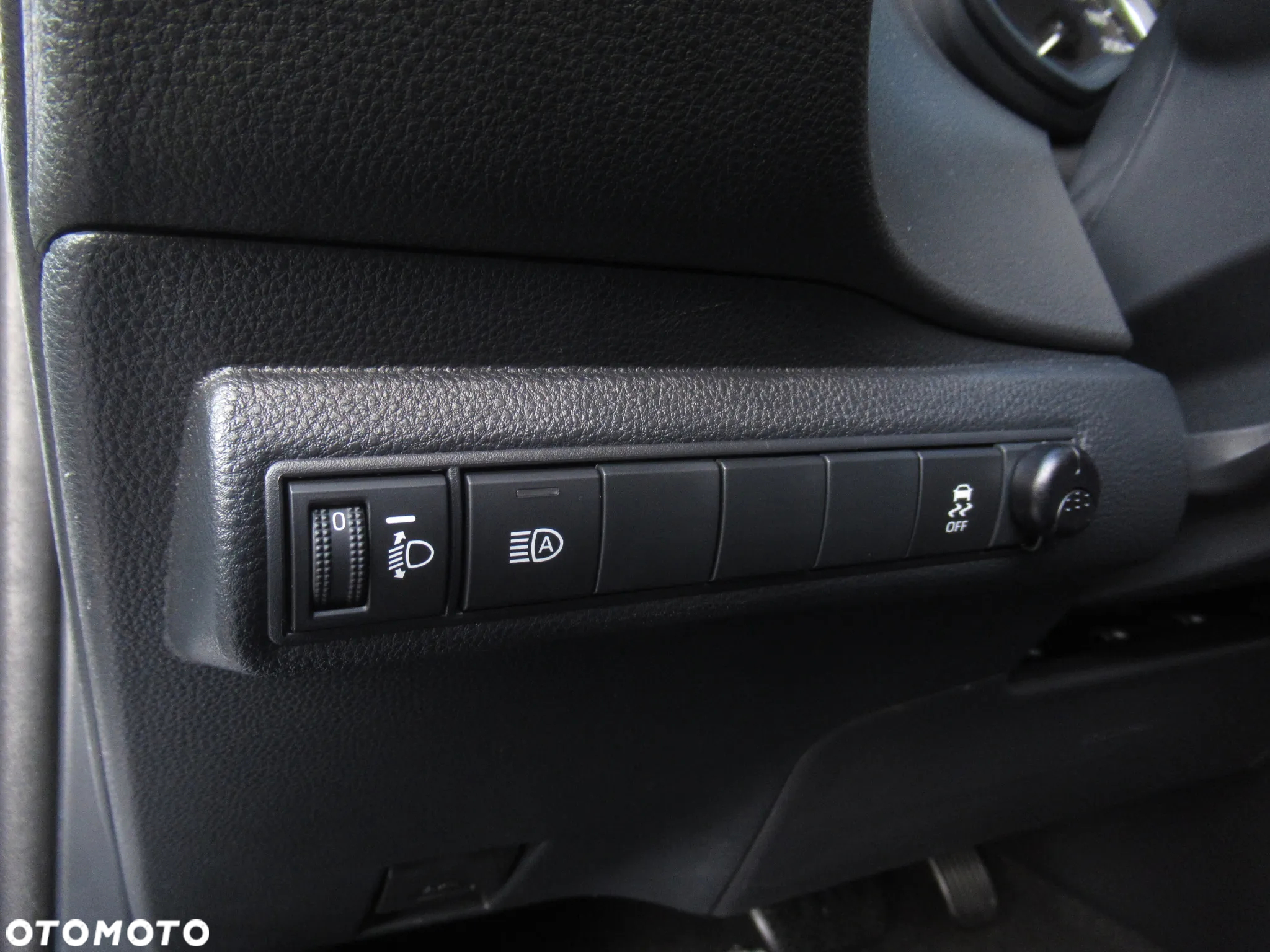 Toyota Corolla 1.8 Hybrid Active - 30