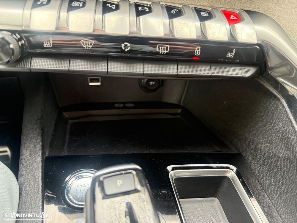 Peugeot 5008 BlueHDI 130 EAT8 GT - 29