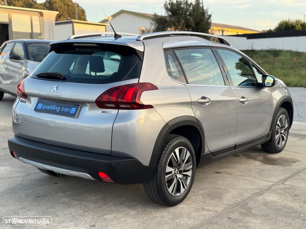 Peugeot 2008 1.2 PureTech Allure - 3