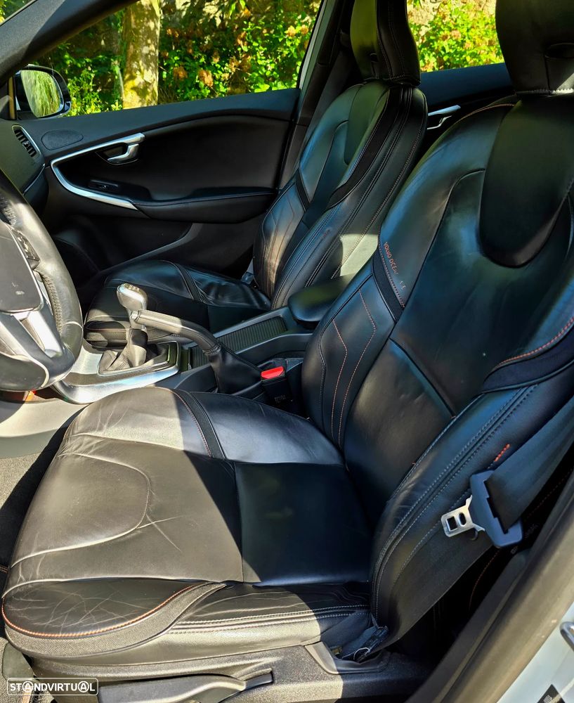 Volvo V40 Cross Country 1.6 D2 Volvo Ocean Race - 20