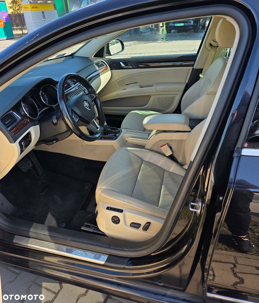 Skoda Superb 3.6 FSI 4x4 Platinum DSG - 10