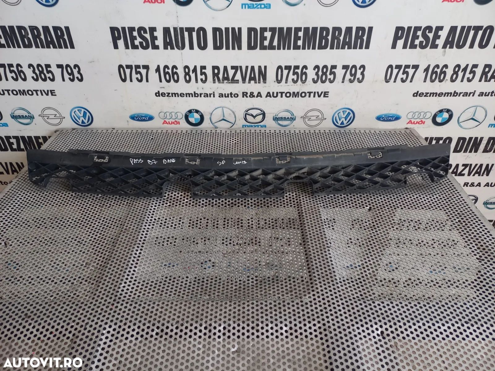 Suport Central Bara Spate Vw Passat B7 An 2011-2012-2013 2014-2015 Limuzina - Dezmembrari Arad - 1