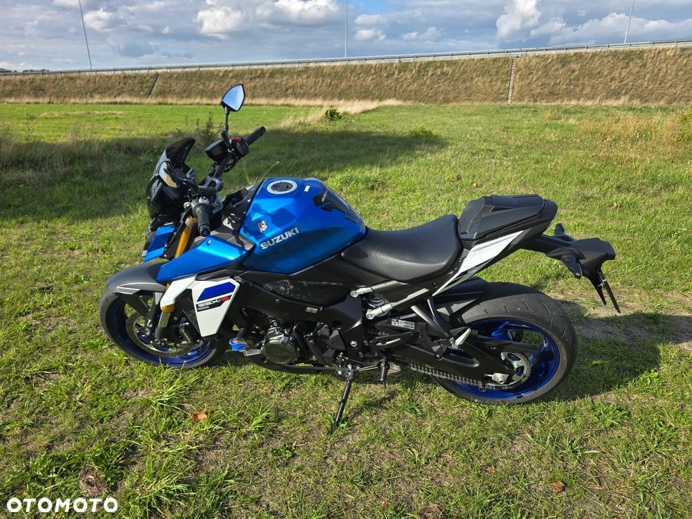 Suzuki GSX 1000 - 3