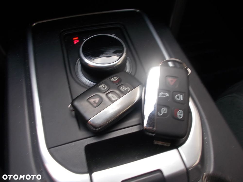 Land Rover Discovery Sport TD4 HSE - 17