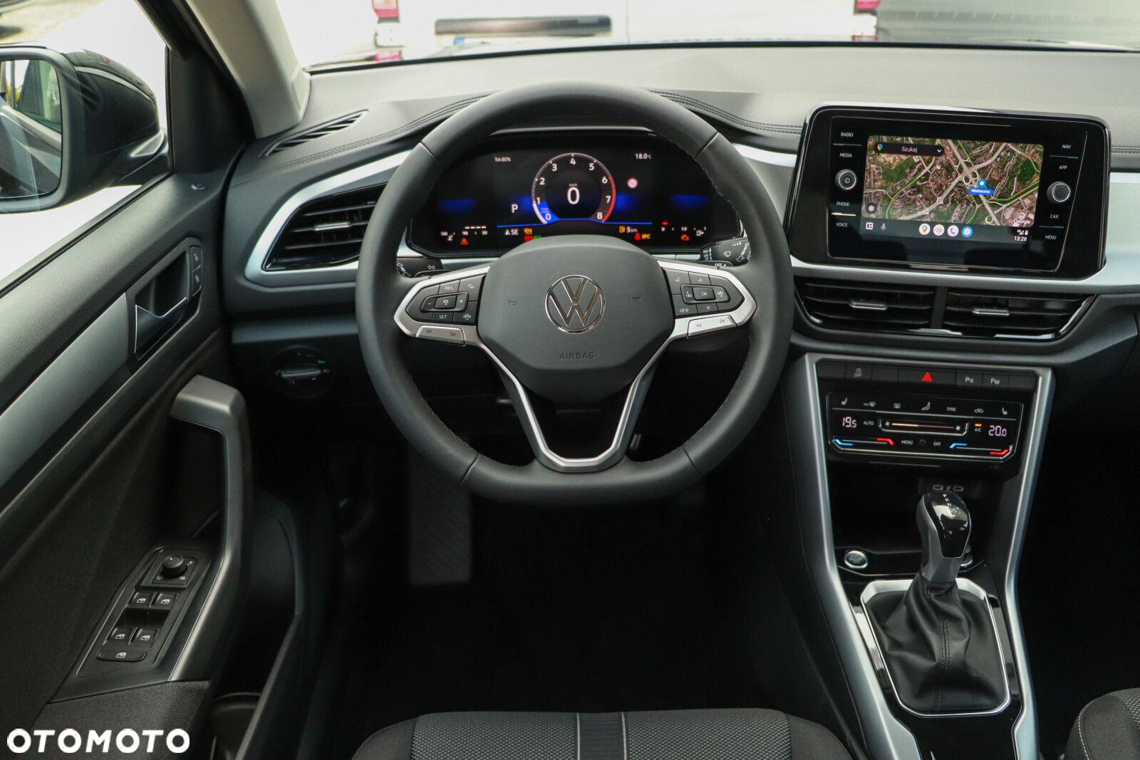 Volkswagen T-Roc - 13