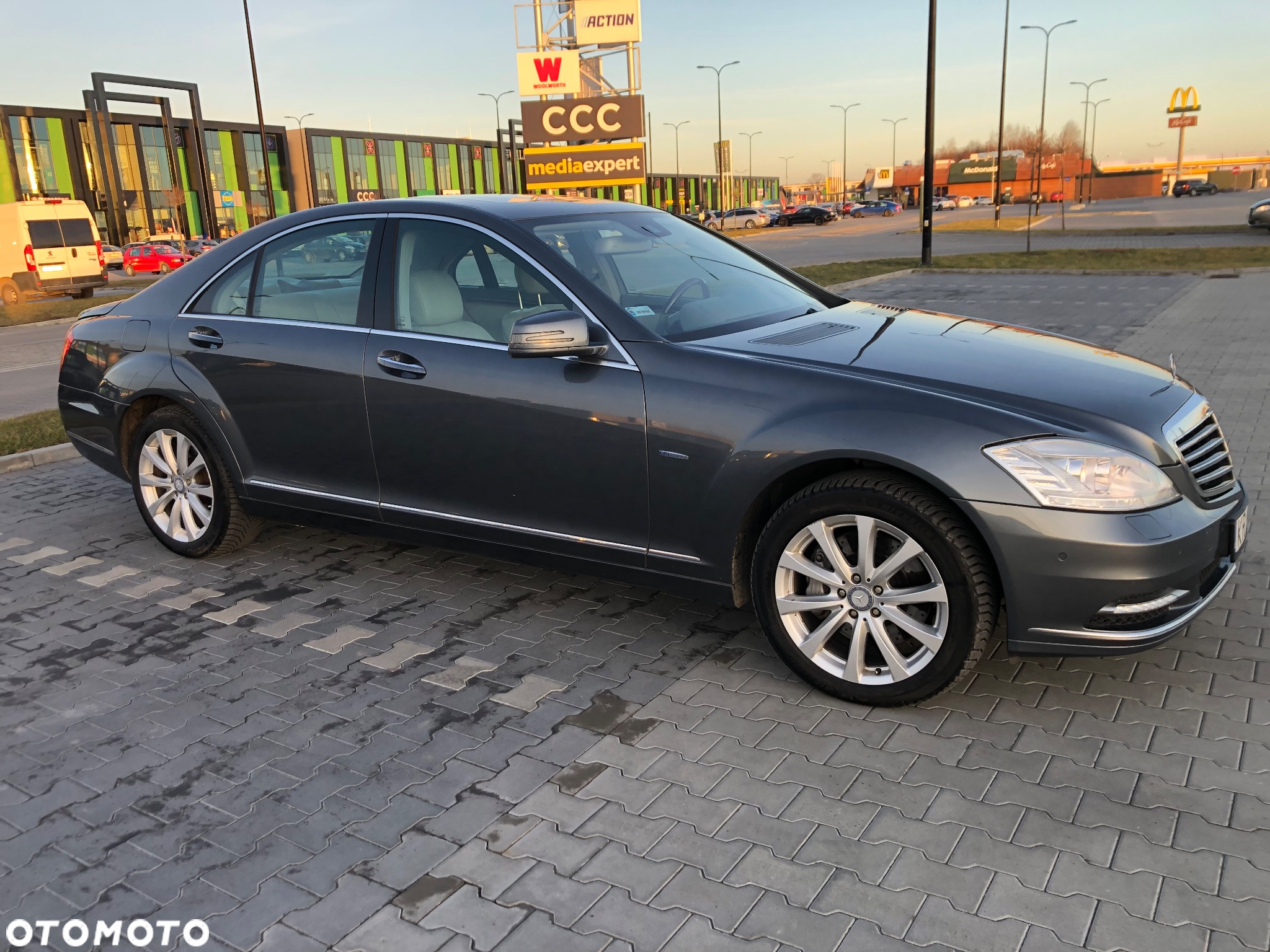 Mercedes-Benz Klasa S 350 CDI 4Matic DPF 7G-TRONIC BlueEFFICIENCY - 33