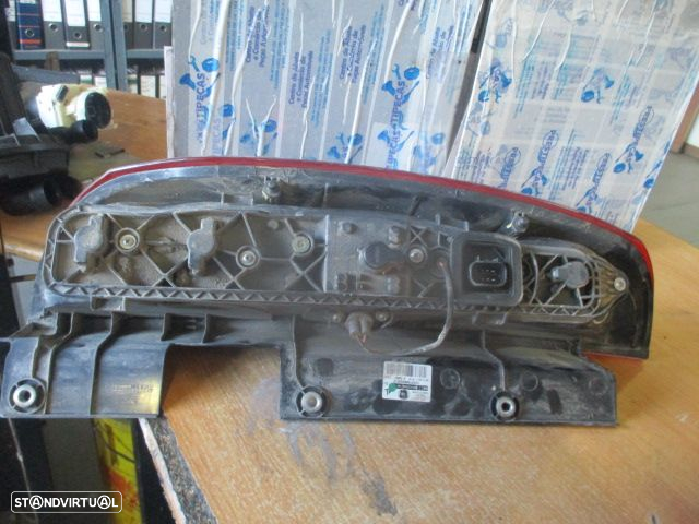 Farol Tras 02037099900010 FIAT DOBLO CARGO 2014 1.3 JTD 90CV 5P BRANCO Drt Mako - 2